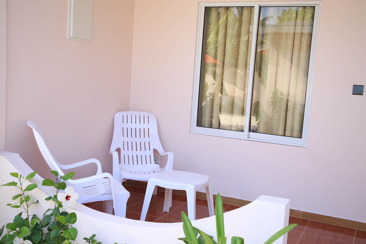 Evila Inn - Thoddoo Exterior photo